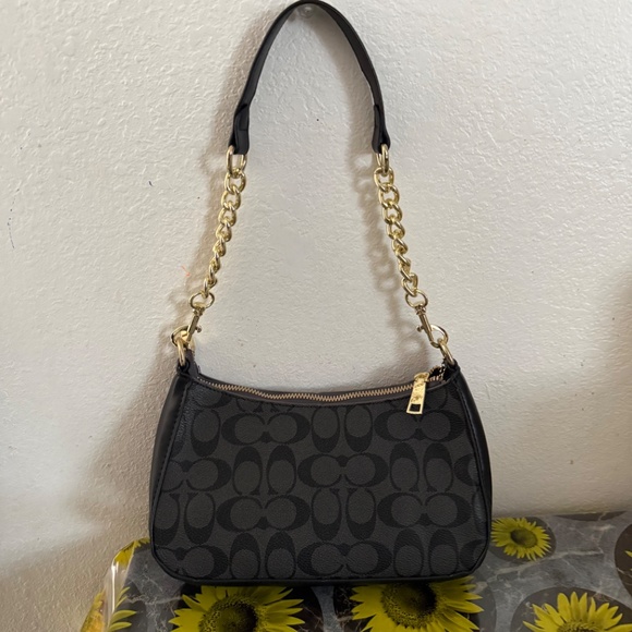 Coach Black Signature Shoulder Bag with Gold Chain Strap - Picture 3 of 3